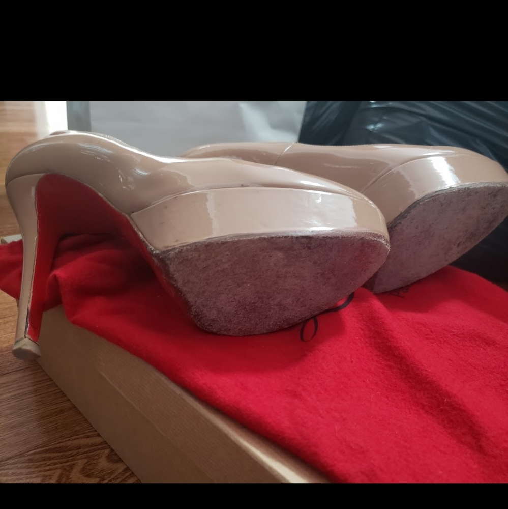 Louboutin heels - Picture 4 of 5